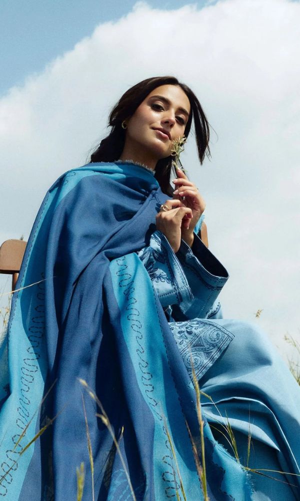 Lawn 3pc unstitched heavy embroidered suit