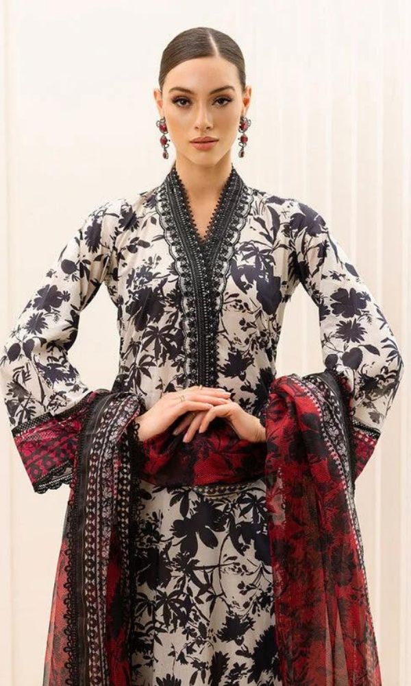 Khaddar 3pc unstitched digital printed suit with patches