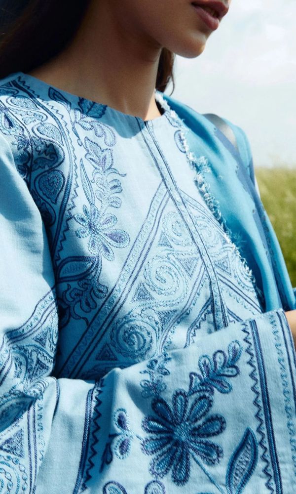 Lawn 3pc unstitched heavy embroidered suit