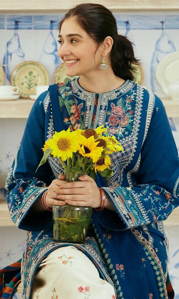Dhanak 3pc unstitched heavy embroidered suit with digital printed wool shawl