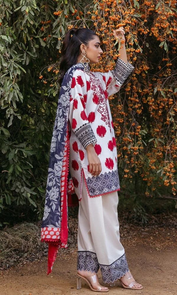 Lawn 3pc unstitched digital printed embroidered suit with embroidered patches