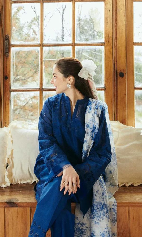 Lawn 3pc chiken kari heavy embroidered suit