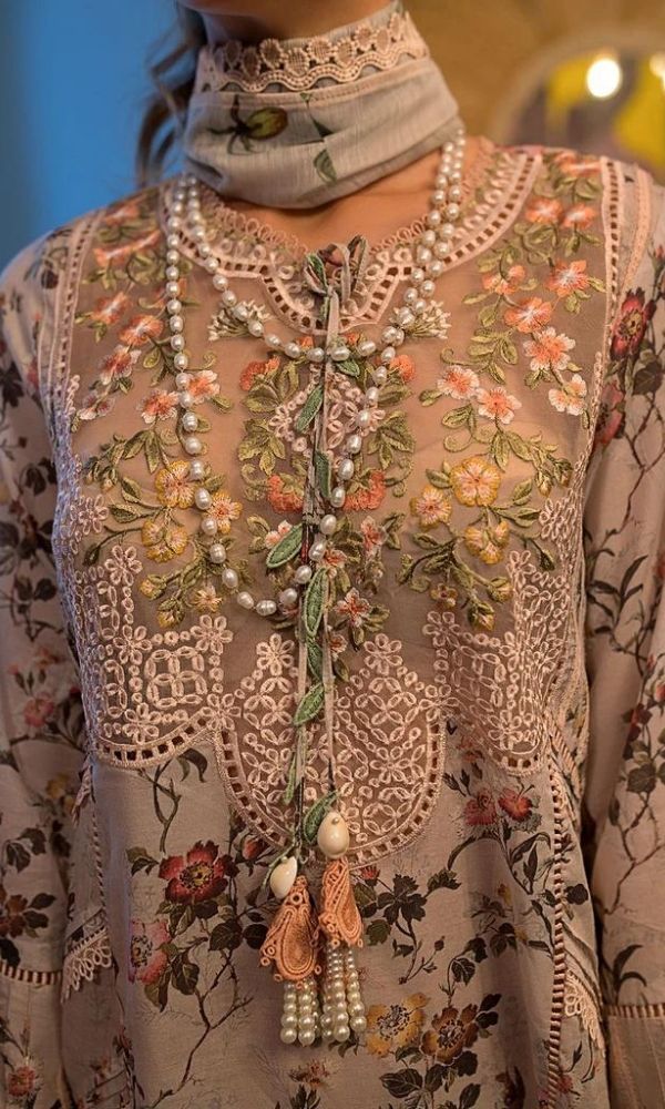 Lawn 3pc digital printed suit with embroidered patches
