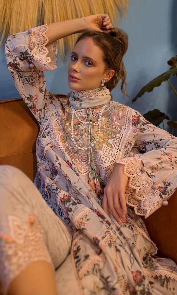 Lawn 3pc digital printed suit with embroidered patches