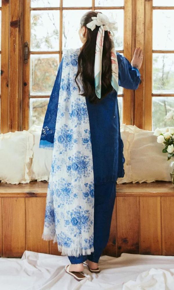 Lawn 3pc chiken kari heavy embroidered suit