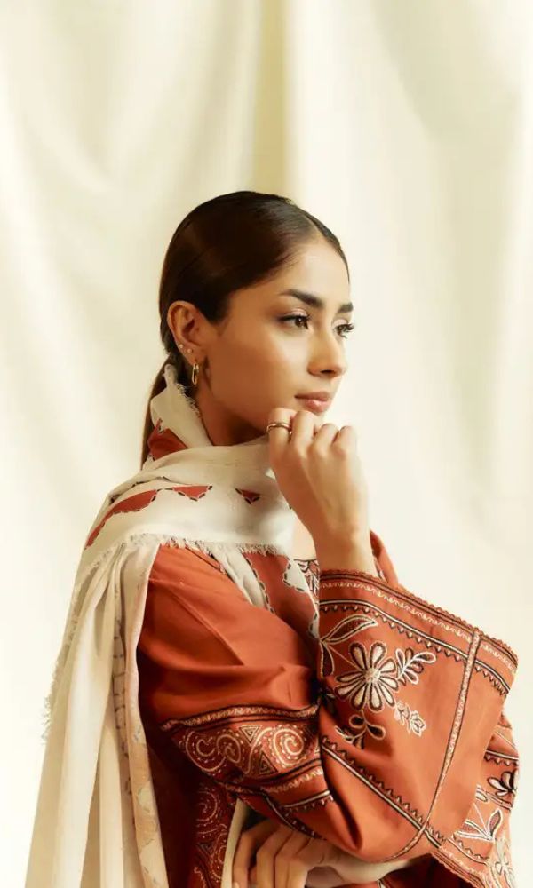 Lawn 3pc unstitched heavy embroidered suit