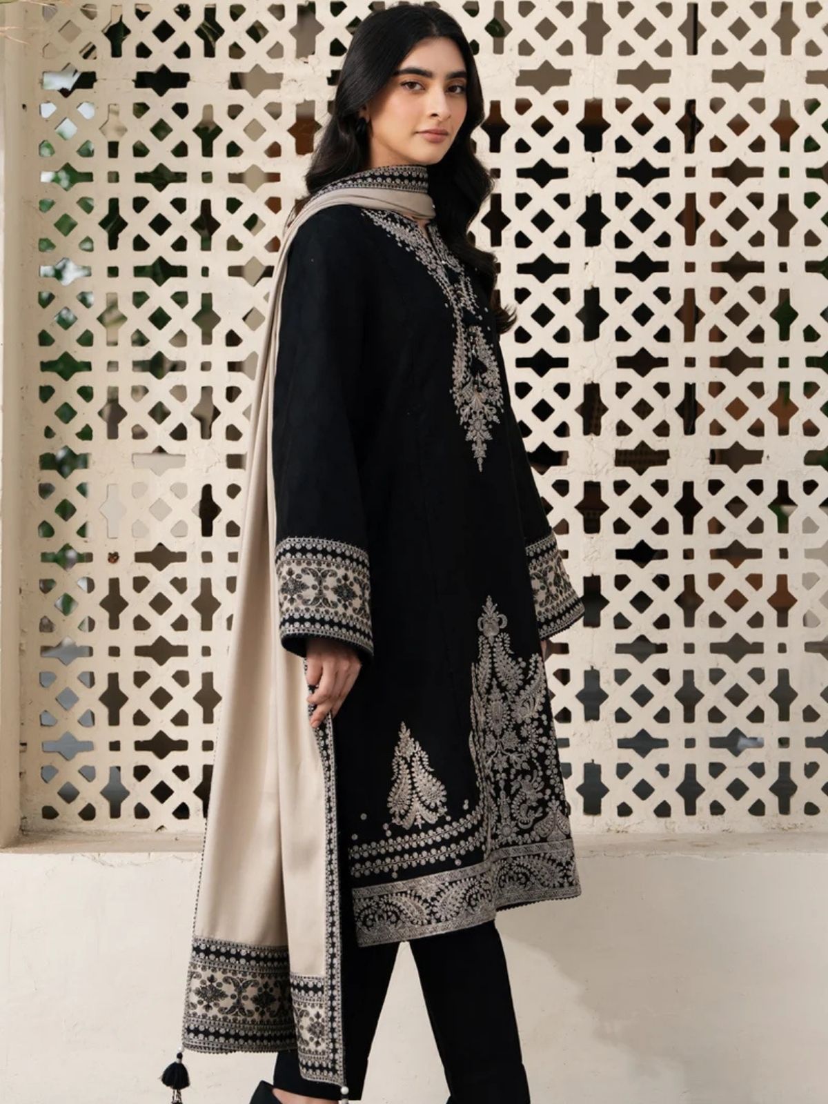 Dhanak 3pc usntitched winter collection embroidered suit