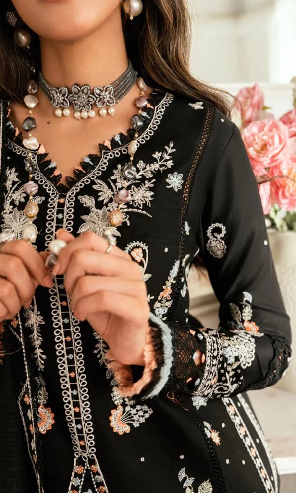 Lawn 3pc usntitched embroiered suit