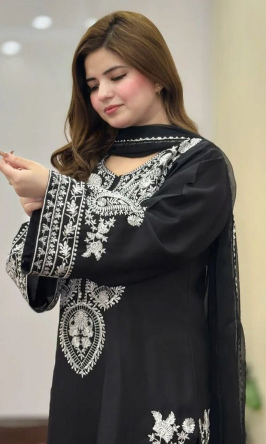 Lawn 3pc usntitche summer embroiered collection suit sleeves embroidered
