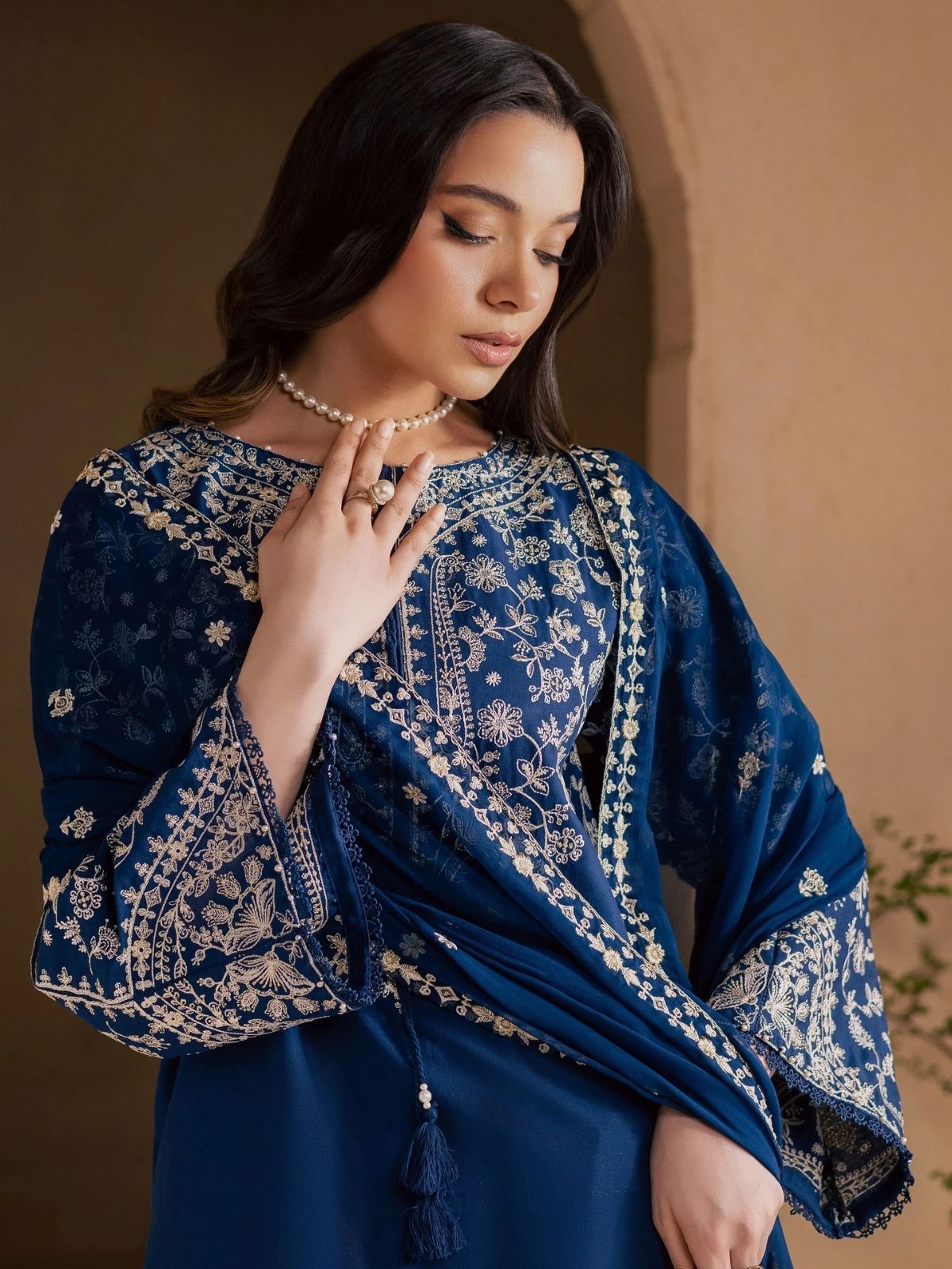 Lawn 3pc usntuiched summer collection embroidered suit