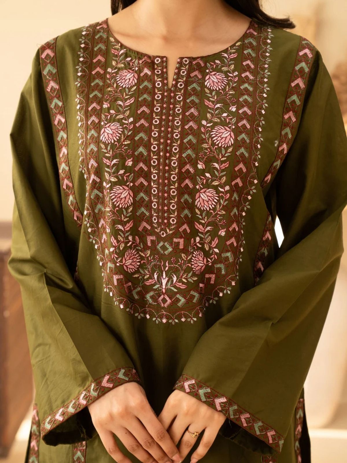 Dhanak 3pc unstitched embroiered collection suit